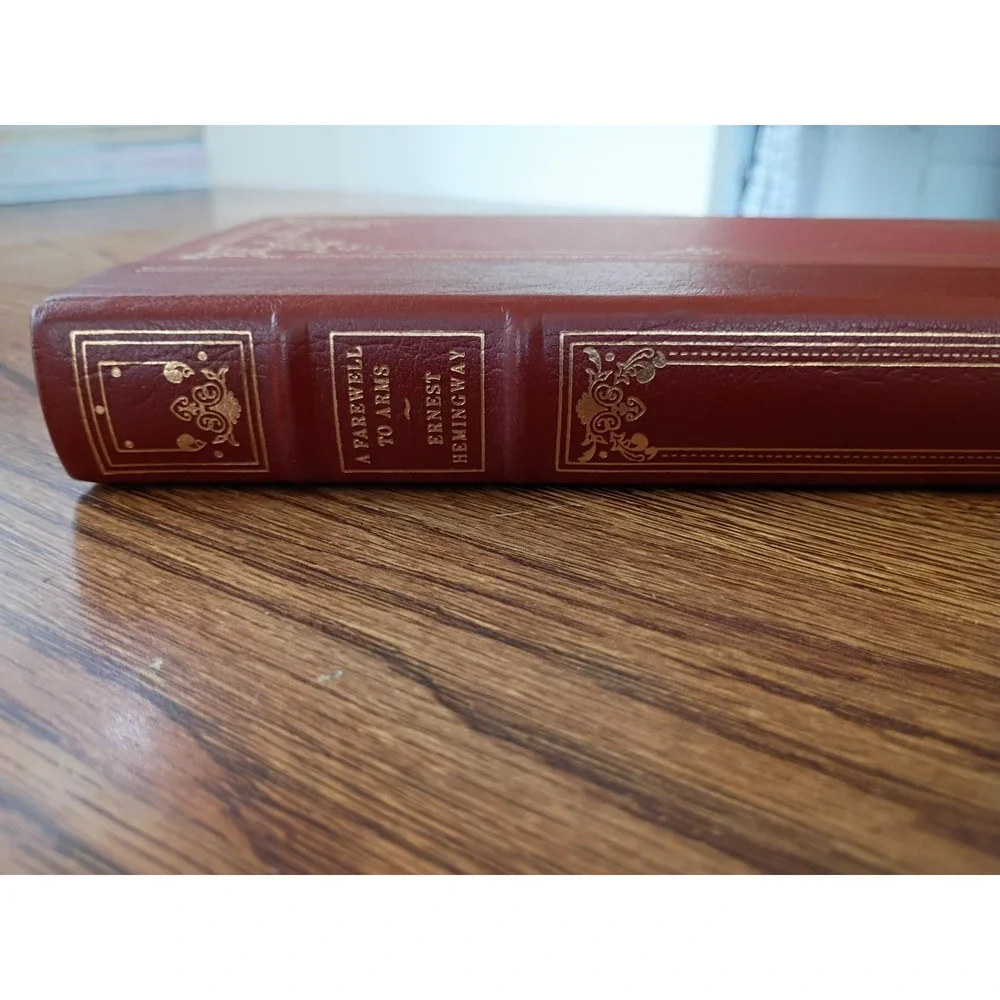 A Farewell To Arms by Ernest Hemingway, 1979 (Illustrated) Hardback - Very Good